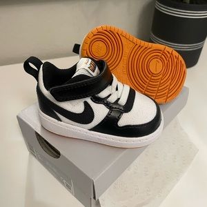 Nike Court Borough Low 2 SE